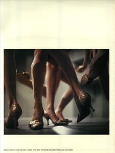 ARCHIVIO - Vogue Italia (March 2002) - Variation On Gold - 006.jpg