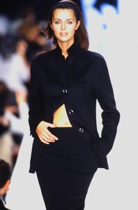 464311605_donna-karan-fw-1995(1).thumb.jpg.4f85d003a8c86b28849039049774ba17.jpg