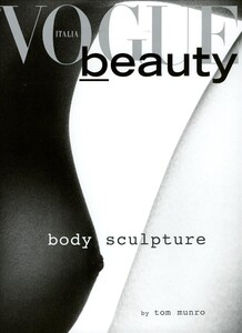 488848918_ARCHIVIO-VogueItalia(March2003)-BodySculpture-001.thumb.jpg.71b7f0439a905e3370d4a118a23cde19.jpg