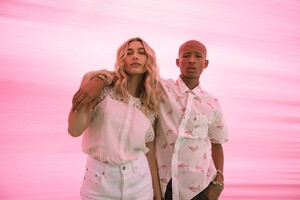 hailey-bieber-jaden-smith-levis-campaign-spring-2020 (31).jpg