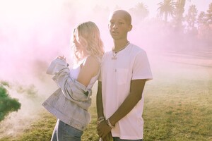 hailey-bieber-jaden-smith-levis-campaign-spring-2020 (6).jpg