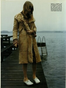 ARCHIVIO - Vogue Italia (November 2001) - In a fairy-tale mood - 011.png