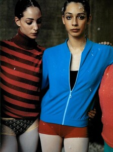 ARCHIVIO - Vogue Italia (August 2000) - Fashion's Great Little - 016.jpg