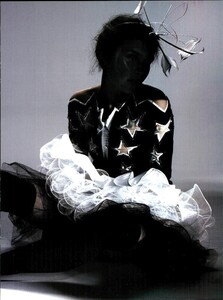 ARCHIVIO - Vogue Italia (March 2007) - Close-up - 007.jpg