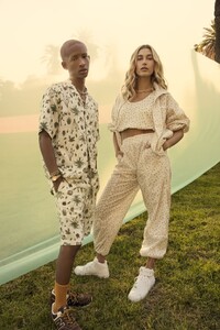 hailey-bieber-jaden-smith-levis-campaign-spring-2020 (16).jpg