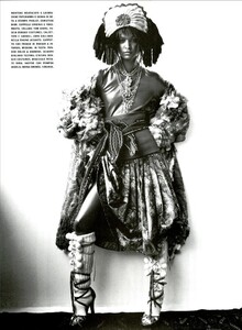 ARCHIVIO - Vogue Italia (October 2002) - Wild and wild and more - 012.jpg