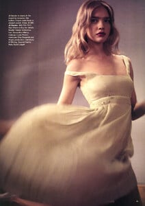 Harper's Bazaar US (December 2003) - Highlights From Milan - 012.jpg