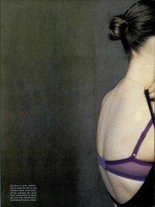 ARCHIVIO - Vogue Italia (August 2000) - Fashion's Great Little - 011.jpg