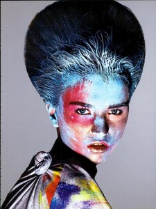 ARCHIVIO - Vogue Italia (June 2008) - A Play Of Colours - 006.jpg