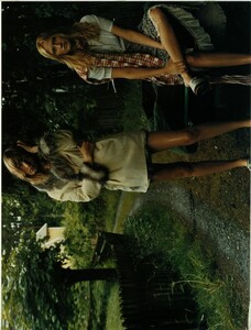 ARCHIVIO - Vogue Italia (November 2001) - In a fairy-tale mood - 015.png