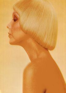 Bellezza_Vogue_Italia_March_1972_01.thumb.png.ffe0d32214f9c971704d172fb5baa947.png