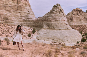 DIAMOND-EYES-Spell-The-Gypsy-Collective-April-18-Zoi-Aggeliki-Mantazkanis-by-Graham-Dunn-at-Amangiri74.jpg