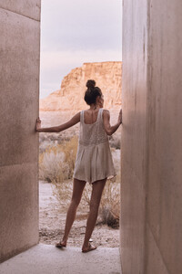 DIAMOND-EYES-Spell-The-Gypsy-Collective-April-18-Zoi-Aggeliki-Mantazkanis-by-Graham-Dunn-at-Amangiri75.jpg