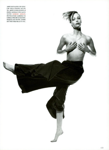 Forme_Comte_Vogue_Italia_April_1994_06.thumb.png.3f6699cd57b1119671526565477126cc.png