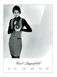 Karl_Lagerfeld_Fall_Winter_91_92_01.thumb.png.fd667e7a240f8da692ee362d09835240.png