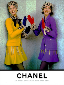 Lagerfeld_Chanel_Fall_Winter_91_92_02.thumb.png.4e0c525319ccf1c1845f7302f79ace3e.png