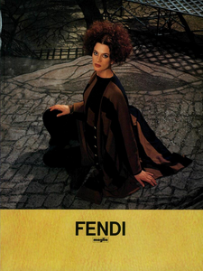 Lagerfeld_Fendi_Fall_Winter_91_92_01.thumb.png.fc8584ecaf4e1cc570f73ecc1bd8c1a3.png