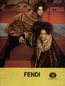 Lagerfeld_Fendi_Fall_Winter_91_92_02.thumb.png.61a7e0b3d6ecd35800adf3d9afa414d1.png