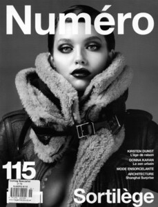 Numero115_August2010_Emily_Di_Donato_HQ_vogue28720.thumb.jpg.dc9b03dd807ce8bab2ccfe65518f305c.jpg