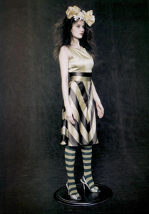 Roversi_Vogue_Italia_February_2005_03.thumb.png.b651fcc09e14fa43e41f827e3c6bd6dc.png