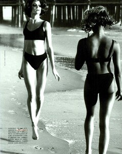 Summertime_von_Unwerth_Vogue_Italia_May_1991_04.thumb.jpg.c5a16a9405f68ac47173a35b57ad8aea.jpg