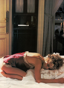 Wake_Up_Hanson_Vogue_Italia_April_1994_01.thumb.png.2d66f86b75221ed7d55333ca2848fcd4.png