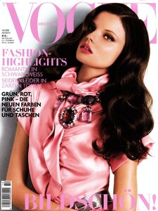 at_vogue-de_2008-10_cover.jpg