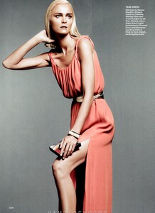 fashion_scans_remastered-carmen_kass-allure-june_2012-scanned_by_vampirehorde-hq-7.thumb.jpg.997d41576f2d23b42b2ba7e27cc185f8.jpg