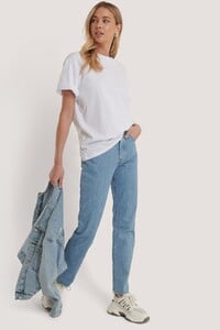 levis_501_crop_jeans_1108-000072-9099_04c_r-1.thumb.jpg.723b1f20b3776f5f03d6e09d71065855.jpg