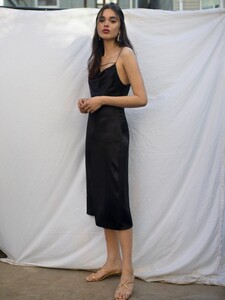 meta-dress-black-2.jpg