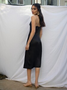 meta-dress-black-3.jpg