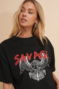 misslisibell_savage_t-shirt_1655-000002-0002_05g.jpg