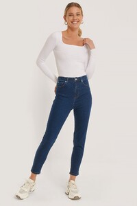 nakd_high_rise_skinny_jeans_1018-002410-1060_01c.thumb.jpg.511bf0733d0329528de3ada89e4d176d.jpg