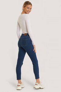 nakd_high_rise_skinny_jeans_1018-002410-1060_04d.thumb.jpg.170a3d440b8f8c91db47470de0d25d11.jpg