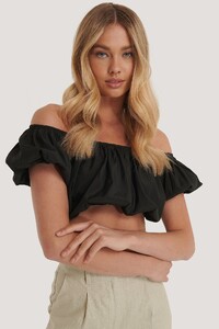 nakd_off_shoulder_puff_top_1018-005419-0002_02a.thumb.jpg.e21b777c6bb293996d0124c74117b5a4.jpg