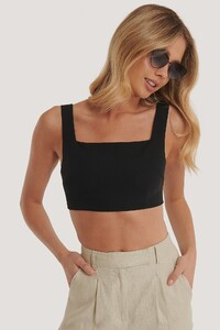 nakd_tailored_cropped_top_1594-000426-0002_02a.thumb.jpg.3d92fc9ecb6c223d05f6840cb89ee0ae.jpg