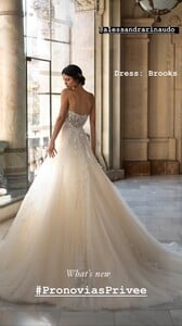 pronovias_93118100_2827399230688969_6955941403855926047_n.jpg