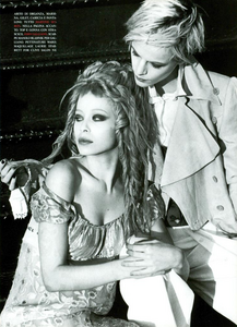 von_Unwerth_Vogue_Italia_April_1994_06.thumb.png.d95900f8a668a5e33e97f0dfe2ae9efb.png