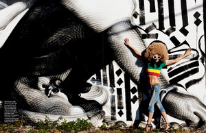 buerony - Elle Italia (March 2010) - Graffiti Art - 007.jpg