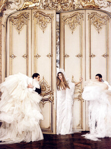 Harper's Bazaar US (June 2007) - 24 Hour Couture - 002.jpg