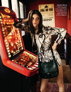 Elle France #3430 (September 23, 2011) - Swinging Classiques - 019.jpg