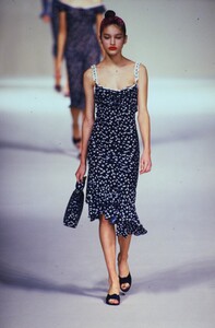 2020394716_korina-blumarine-ss-1997(6).thumb.jpg.36f76219a8fb56557a43593c4a615541.jpg