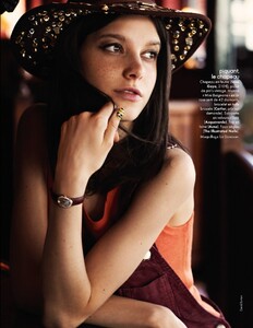 Elle France #3430 (September 23, 2011) - Swinging Classiques - 005.jpg