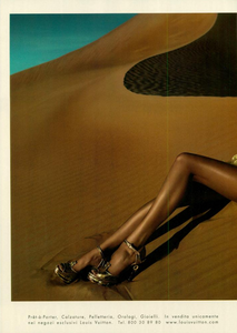 248043672_Mert__Marcus_Louis_Vuitton_Spring_Summer_2004_01.thumb.png.c5e56fd63c02ee2beba22bb8f057a3b4.png