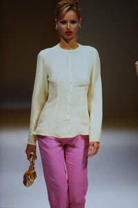 498443087_salvatore-ferragamo-ss-1995(3).thumb.jpg.c71e6985ab37866bf9a5d0d3d4ccac45.jpg