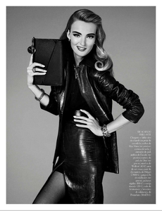 Cambio_de_Piel_Sgura_Vogue_Spain_October_2012_09.thumb.png.44c06930b8447491482d0626dbfc7989.png