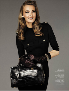 Cambio_de_Piel_Sgura_Vogue_Spain_October_2012_11.thumb.png.9d504762468a082fe9dff14fd2ec9ce8.png