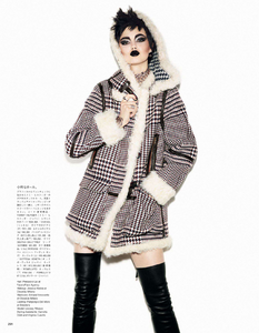 Sgura_Vogue_Japan_November_2013_11.thumb.png.e1555fec2eb07a7dc902f81dfff7495b.png