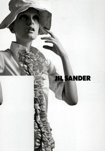 Sims_Jil_Sander_Spring_Summer_2005_02.thumb.png.ee8bddcbd7967b7e788bab6467d2dfb3.png