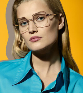 Toni-Garrn-Boss-SS20-Eyewear-02.jpg